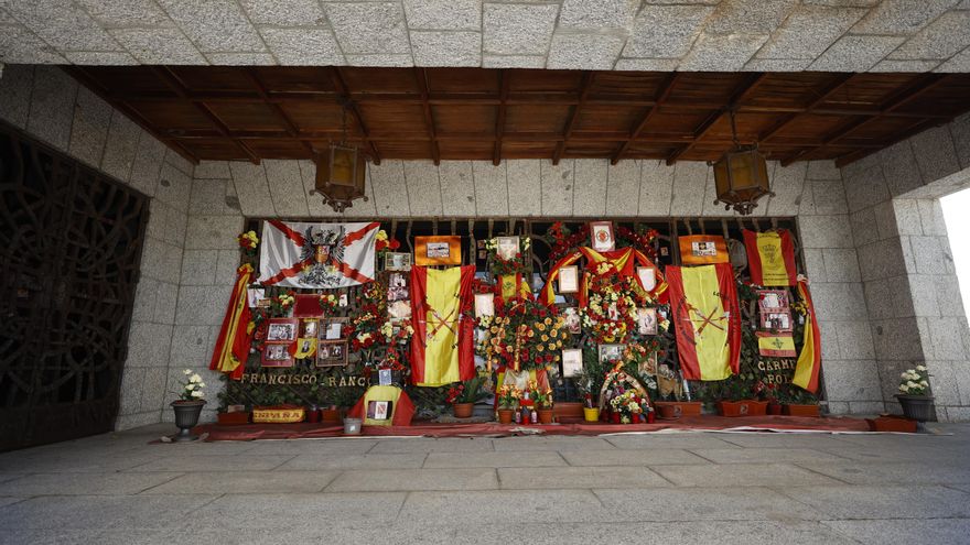 Los restos de José Antonio Primo de Rivera, fundador de la Falange, serán trasladados este lunes desde su emplazamiento en la basílica del Valle de los Caídos al cementerio madrileño de San Isidro. EFE/ Javier Lizon