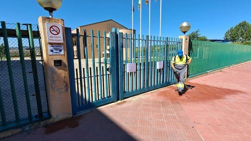 Logroño refuerza la desinfección de colegios, centros de salud y la estación de autobuses