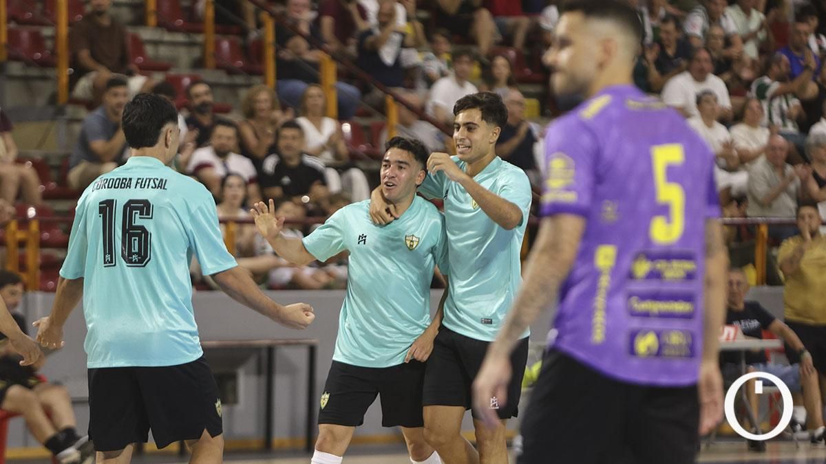 El partido amistoso del Córdoba Patrimonio contra el Jaén FS, en imágenes