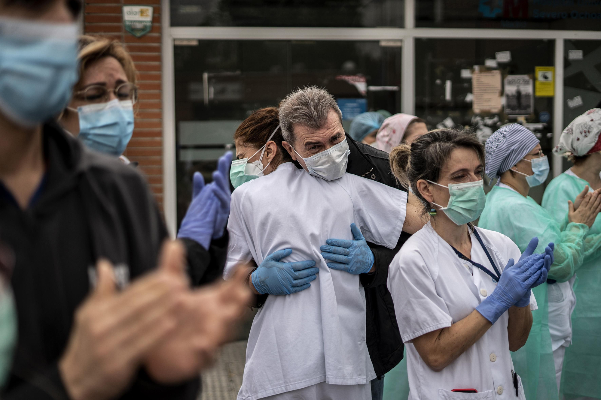 Acto homenaje a Esteban, el enfermero fallecido con coronavirus del Hospital Severo Ochoa