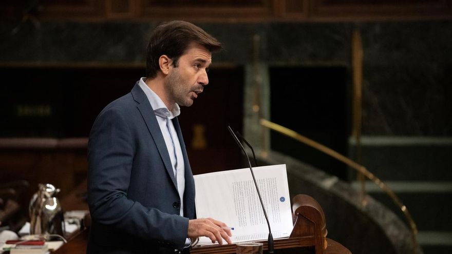 Archivo - El diputado de Podemos Javier Sánchez Serna interviene durante una sesión plenaria, en el Congreso de los Diputados, a 15 de septiembre de 2026, en Madrid (España).