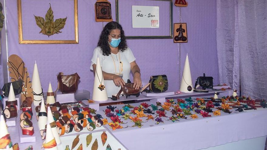 Inauguración de la Feria de Artesanía en el Faro de Maspalomas.