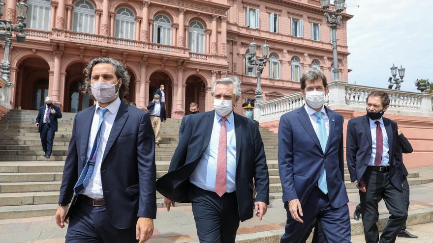 Vacunatorio VIP: el enojo de Fernández con Ginés y la crisis permanente