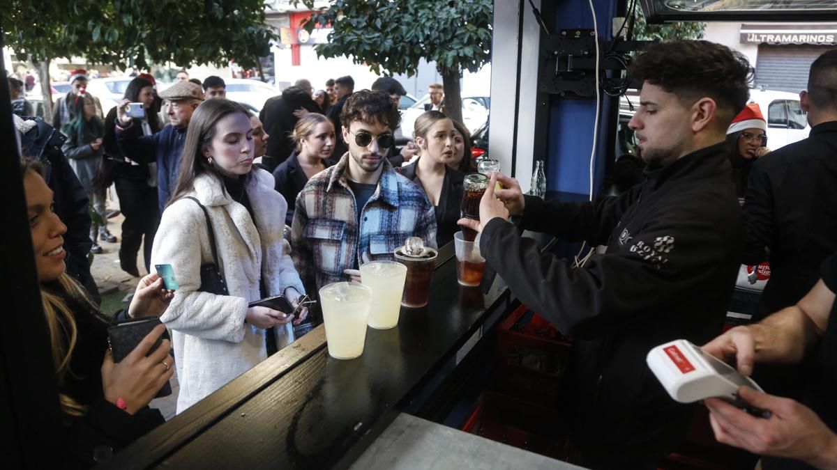 Los bares de Córdoba podrán cerrar dos horas más tarde hasta el 6 de enero