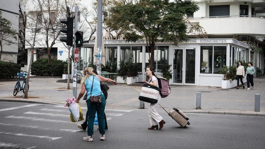 People rush to take shelter following alarms for incoming missiles from Iran. Iran has launched missiles towards Israel following joint US-Israeli strikes on the country, the Israeli Defence Forces (IDF) said on Saturday.