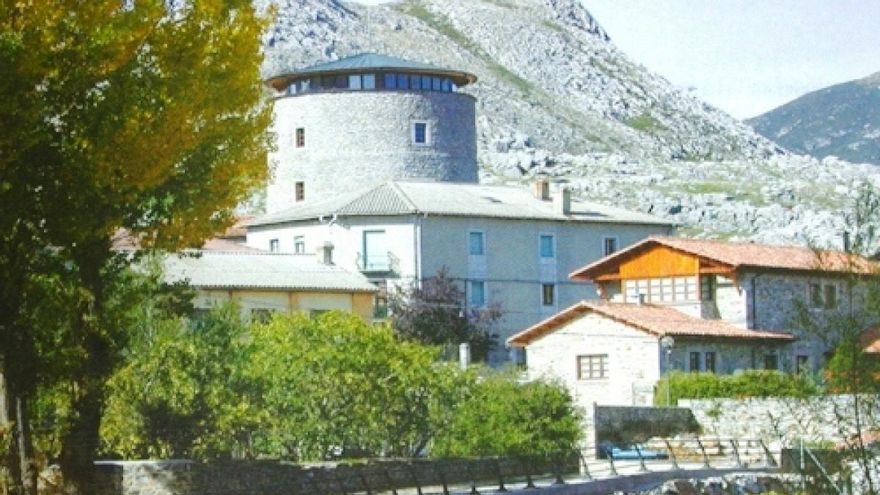 Puebla de Lillo se convierte en el 70.º ayuntamiento de la provincia en aprobar la moción por la Autonomía Leonesa