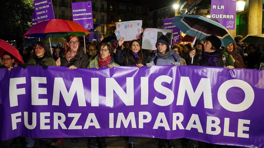 El empleo femenino gana fuerza con 10 millones de ocupadas, aunque persisten las desigualdades