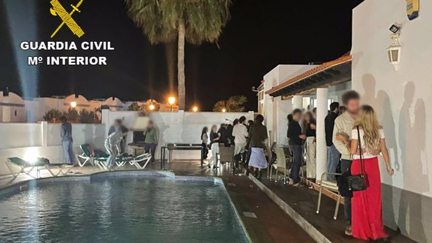 Fiesta ilegal en Fuerteventura en la que se ha denunciado a 84 turistas