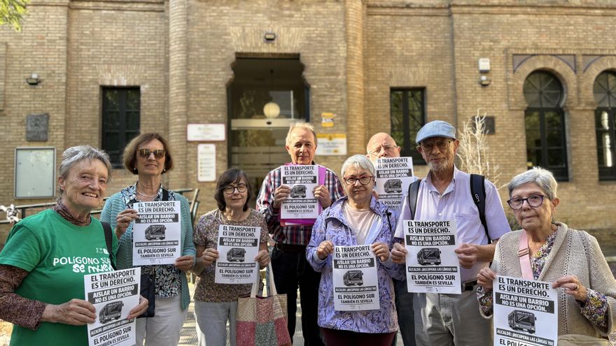 El Polígono Sur alerta del impacto de los recortes en las líneas de autobús: "Hay alumnas que han dejado las clases"