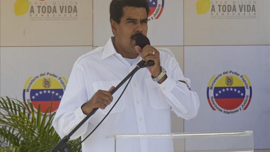 Nicolás Maduro llega a Bolivia para su primera visita oficial al país andino