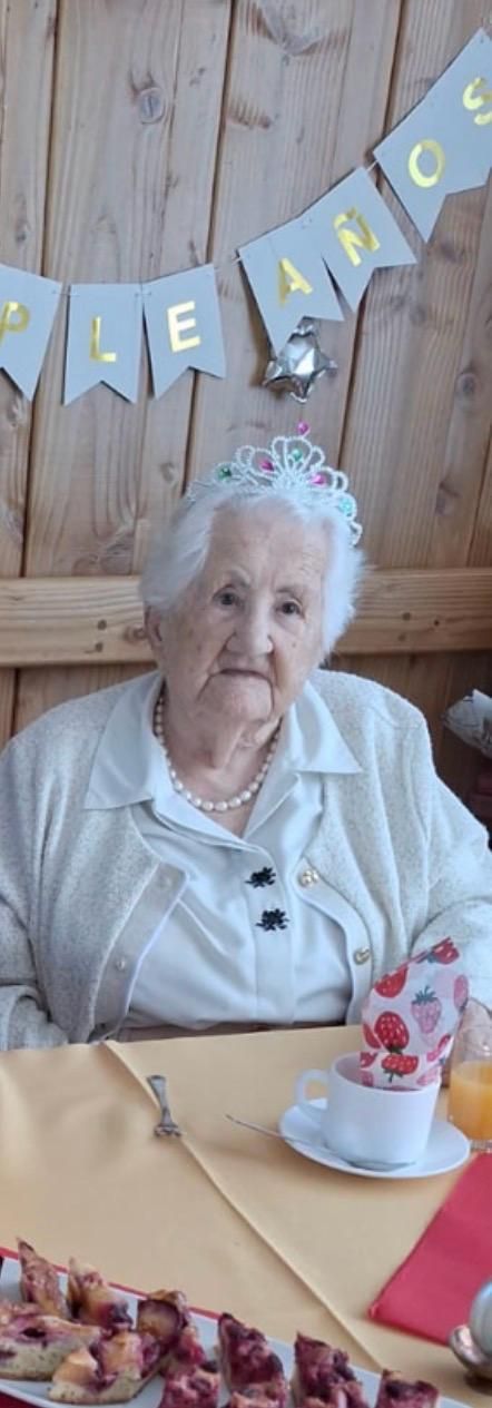 Araceli López, la última voz de la represión franquista en San Marcos, celebra su 108 cumpleaños en Chile.