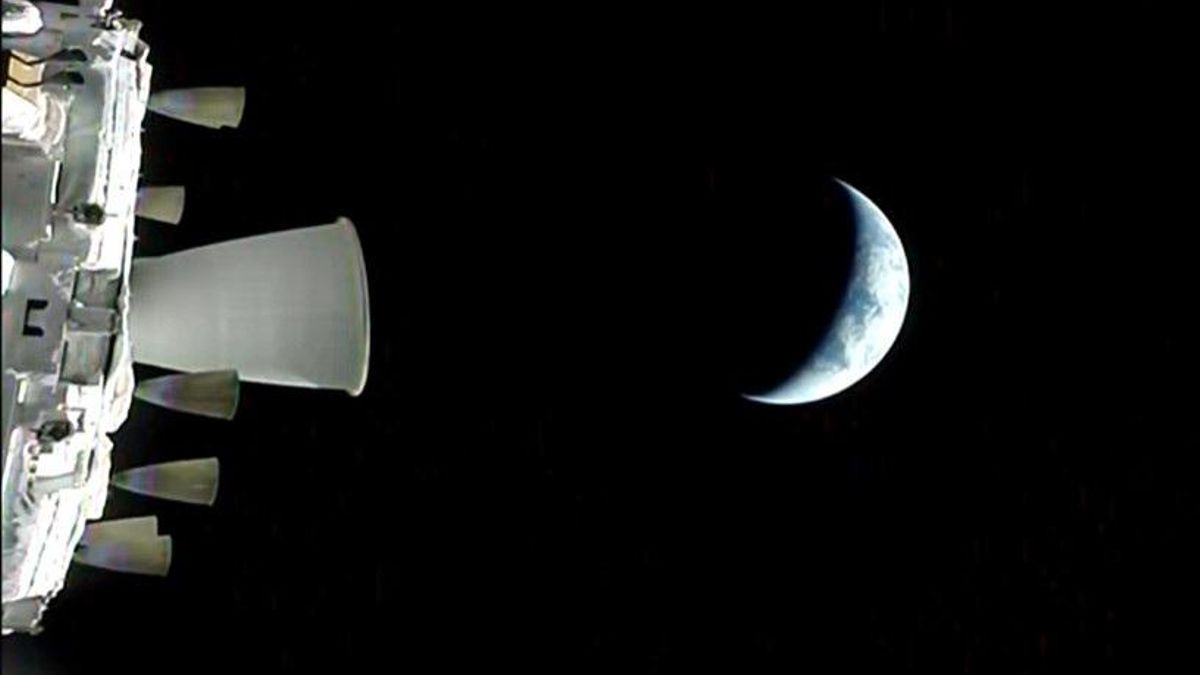 Artemisa II completa con éxito su maniobra clave y ya lleva rumbo a la Luna