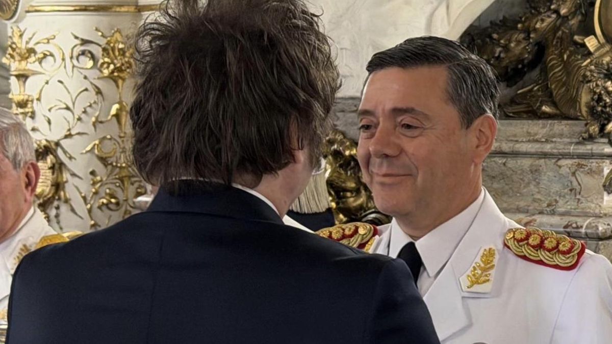 Pestri con Milei, este martes. Luego visitó a Santiago Caputo en su despacho.