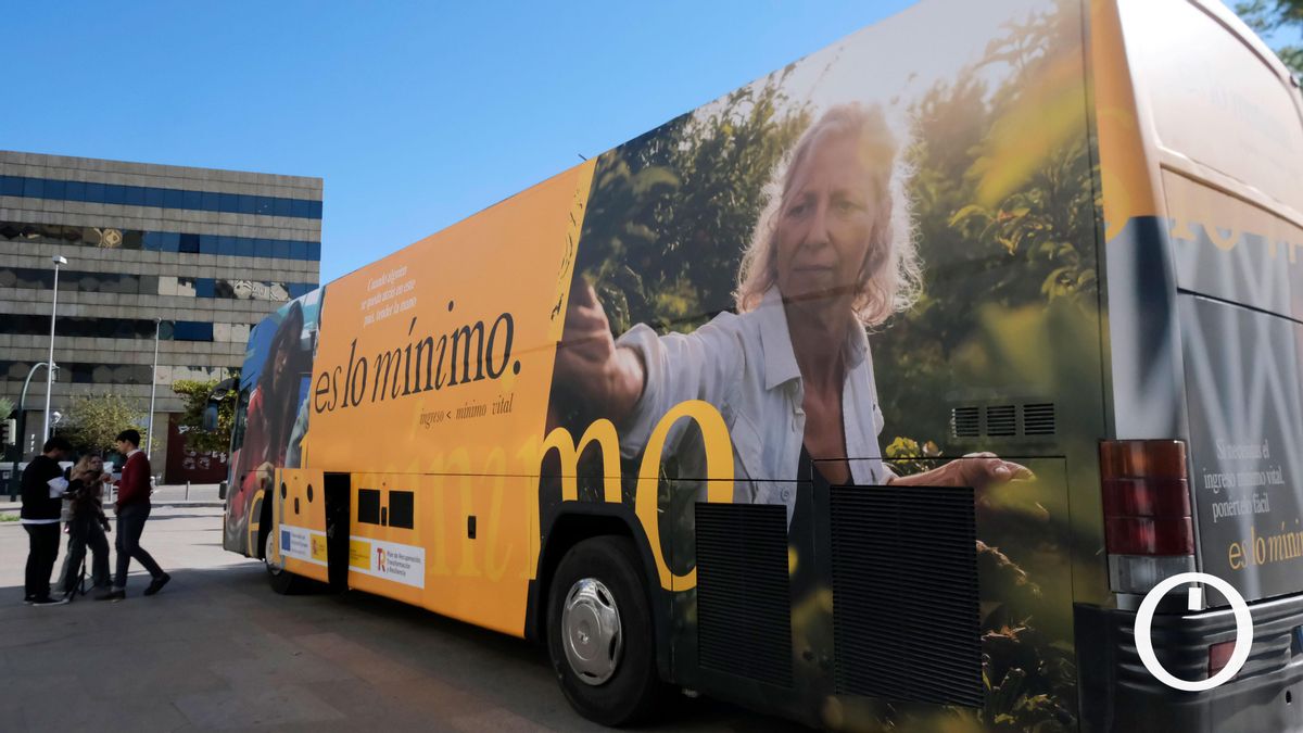 Autobus del ingreso Mínimo Vital en Córdoba