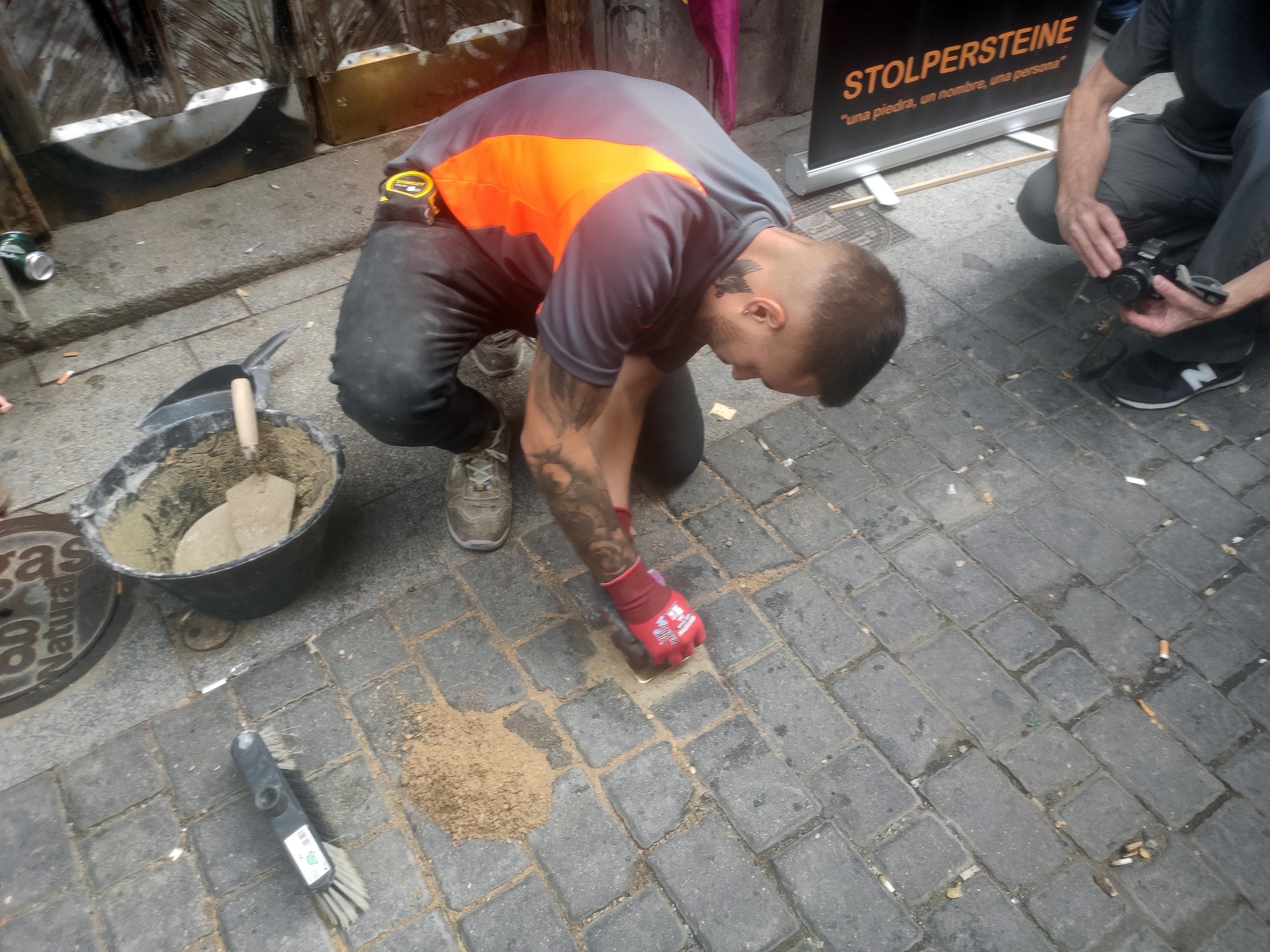 Ismael colocó las piedras del recorrido