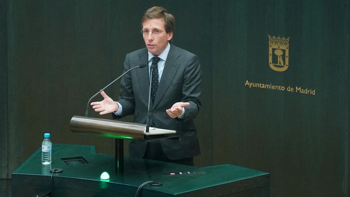 Almeida evita junto a Vox revocar la votación sobre el síndrome posaborto y asegura que "informará" sobre su plan de natalidad