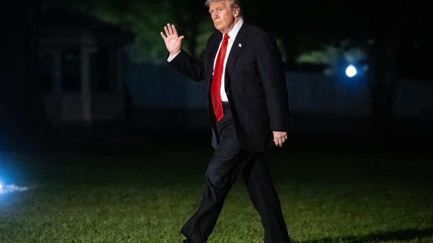 Trump dice "no creer" que EEUU vaya a la guerra con Venezuela, pero elude hablar de planes