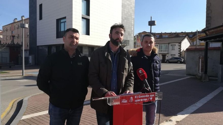 El PSOE denuncia que el PP no ha justificado 235.000 euros en combustible de sus concejales