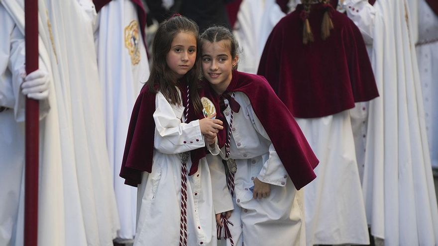 La procesión de la Hermandad de la Cena, en imágenes