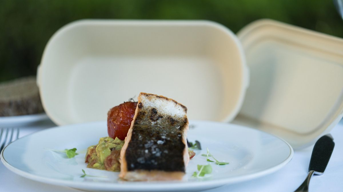 Envases biodegradables para llevar la comida sobrante