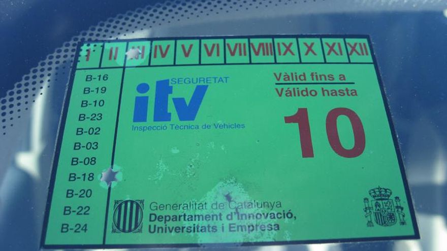 ¿Cómo saber el día en que vence la ITV de un vehículo? En qué fijarse más allá de la pegatina del cristal