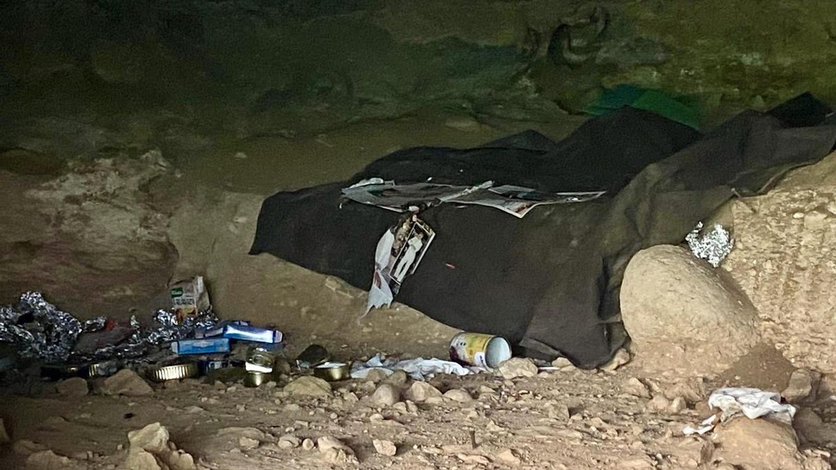 Aparece lleno de basura el yacimiento donde se halló la huella dactilar más antigua