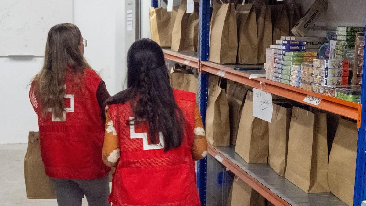 Más de 800 menores de Córdoba tendrán juguetes en Reyes gracias a los “pajes” de Cruz Roja