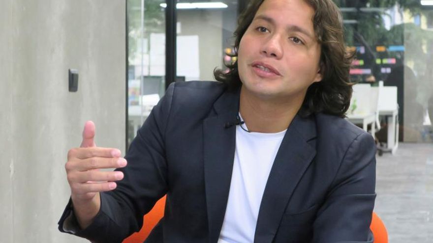 El secretario general de la Organización Internacional de la Juventud (OIJ), el mexicano Max Trejo, durante una entrevista concedida a Efe en Madrid, en la que defiende una agenda conjunta entre los jóvenes y gobiernos para encontrar soluciones a los problemas contemporáneos en asuntos como medio ambiente y género. "Esperamos que los jóvenes tengan una participación con incidencia, efectiva, y no decorativa, como ha sido hasta ahora", apunta.