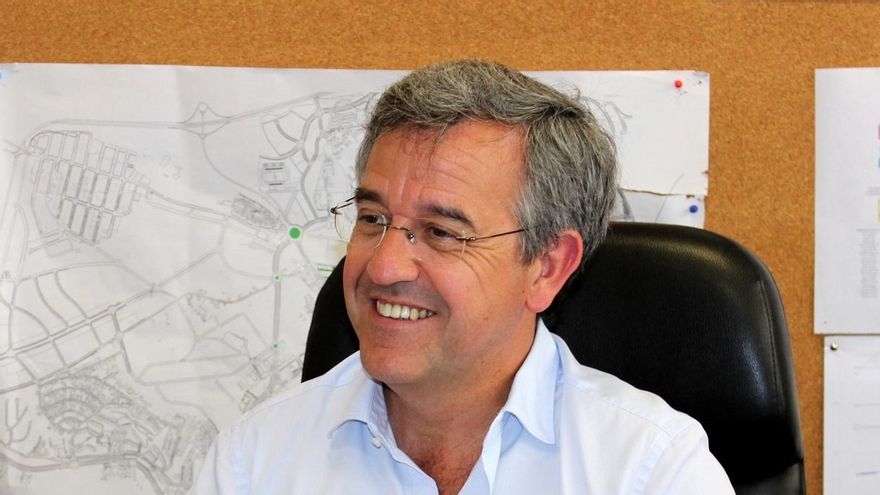Estepona vendió oficinas municipales a un socio del alcalde por una cuarta parte del precio que le puso al local contiguo