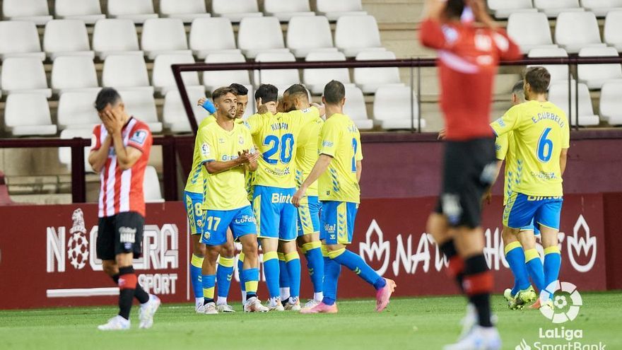 La UD Las Palmas finaliza la temporada con victoria en Las Gaunas