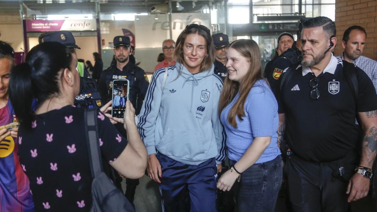 Llegada a Córdoba de la Selección Española de Fútbol Femenina