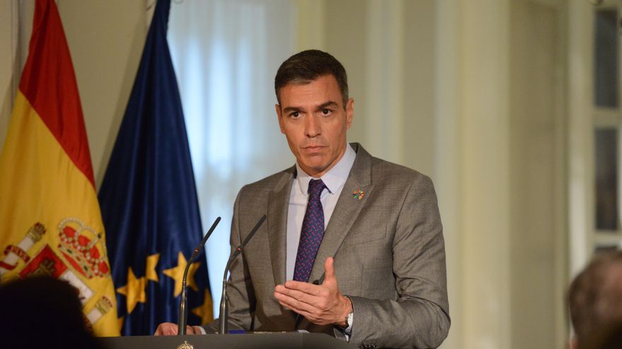 El presidente del Gobierno, Pedro Sánchez, ofrece una rueda de prensa a los medios en la residencia del Embajador Representante Permanente de España ante las Naciones Unidas, a 22 de septiembre de 2021, en Nueva York (Estados Unidos).