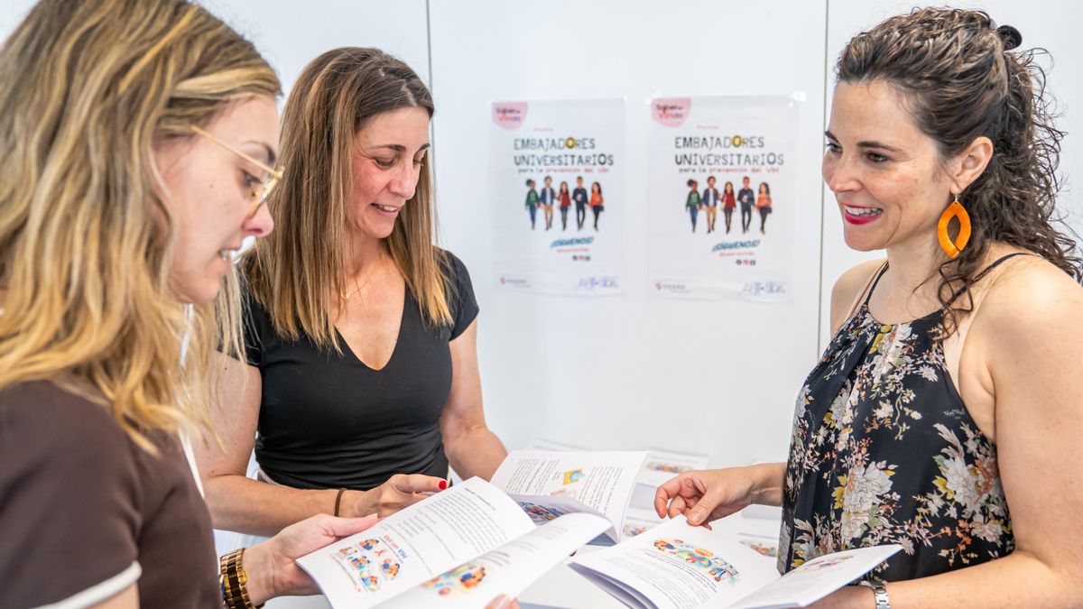 La Comisión Anti-Sida y la Universidad de La Rioja lanzan una guía para informar y combatir el estigma del VIH