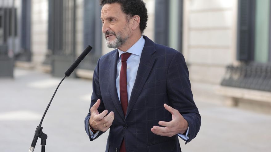 El portavoz adjunto de Ciudadanos en el Congreso de los Diputados, Edmundo Bal, ofrece declaraciones a los medios