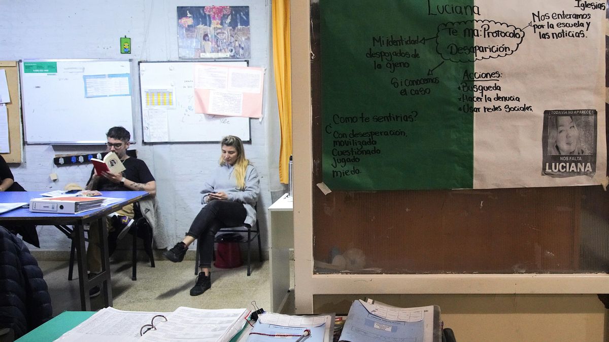 Decidieron trabajar con el impacto que implica la desaparición de una alumna: hablar de las condiciones sociales del barrio donde hay experiencias de narcomenudeo, prostutución y vulnerabilidad