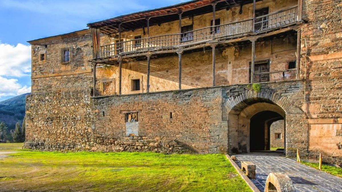 El monasterio está considerado el ejemplo de arquitectura neoclásica más importante de todo El Bierzo