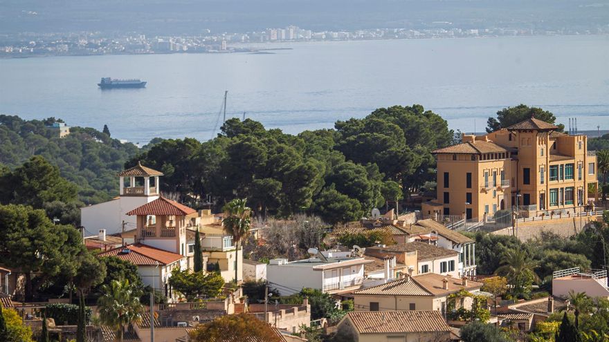 Los extranjeros pagan casi el doble que los residentes por una vivienda en Balears