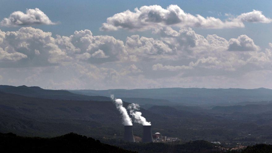 Las nucleares cambian su plan de recargas y evitarán parar a la vez tres reactores en plena crisis de la luz