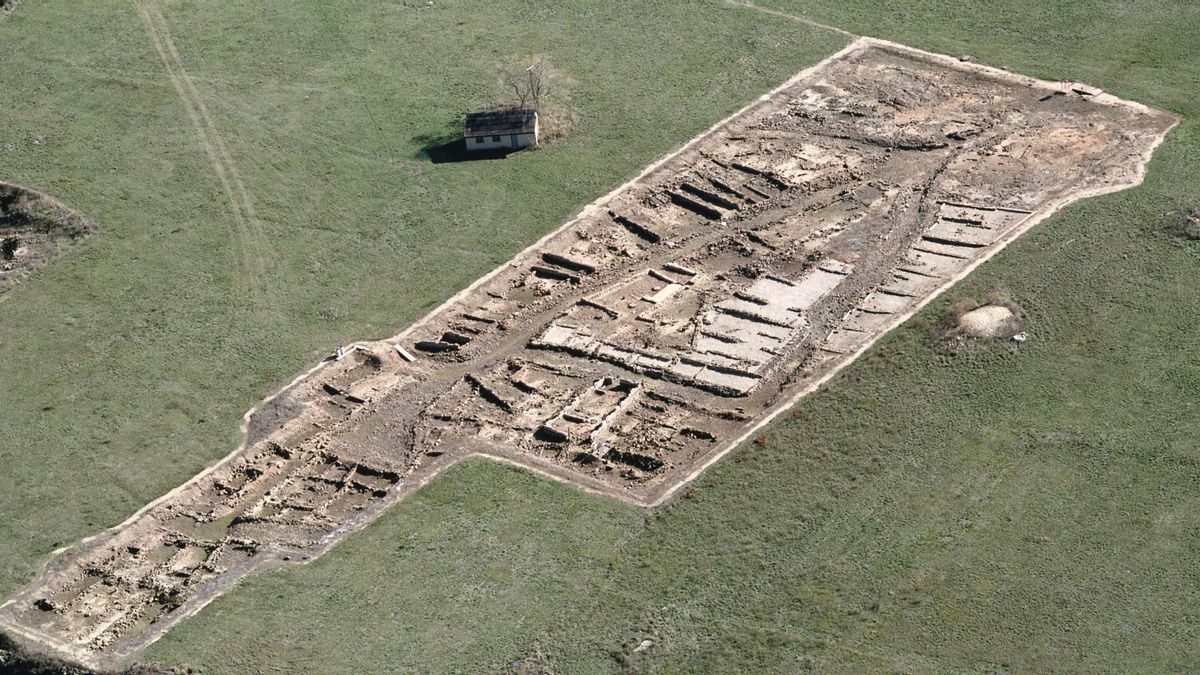 Casas, murallas y utensilios permanecen en este yacimiento descubierto por casualidad en 1934 por un vecino de este pueblo alavés