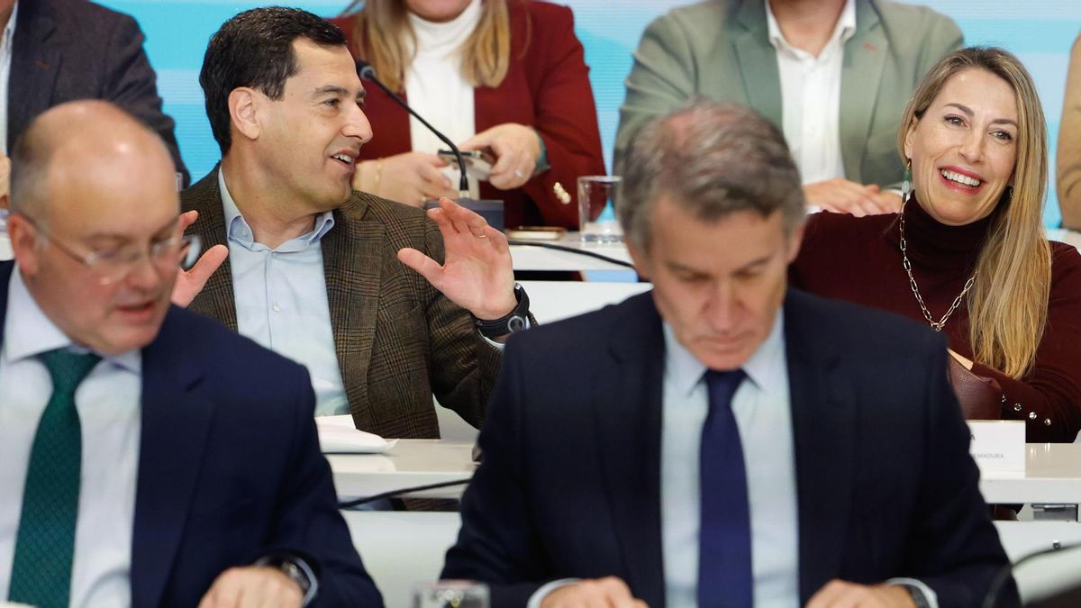 El PP se enreda con el feminismo en plena pugna con Vox