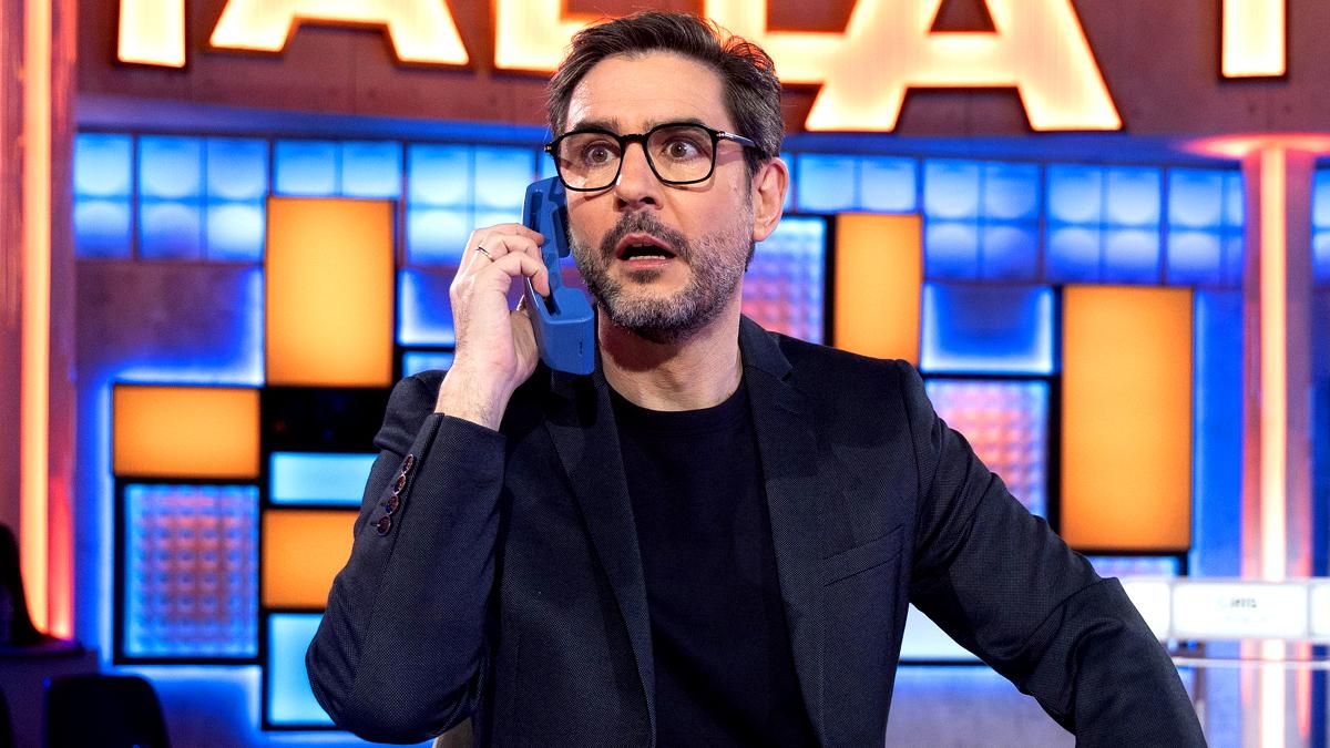 Telecinco renueva 'Allá tú' tras su último récord de audiencia y aumenta el dinero en juego de su caja más preciada