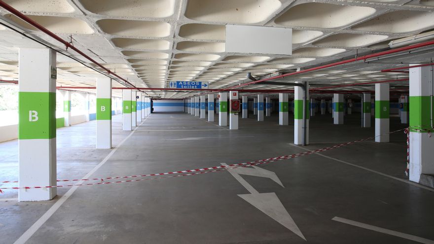 Interior del parking de Maspalomas. (ALEJANDRO RAMOS)