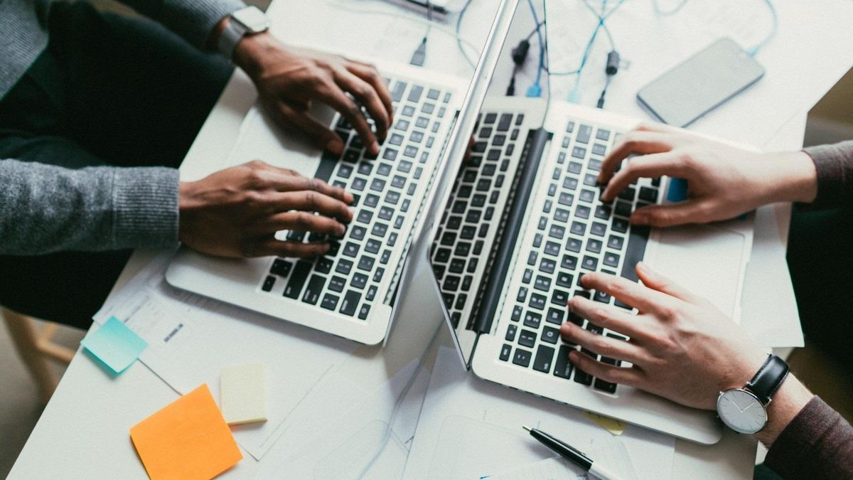 La Inteligencia Artificial llega a las aulas riojanas con una nueva edición de "Menudos Techies"