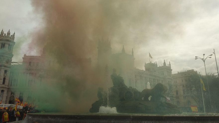 La madrileña fuente de Cibeles durante la protesta de Vox