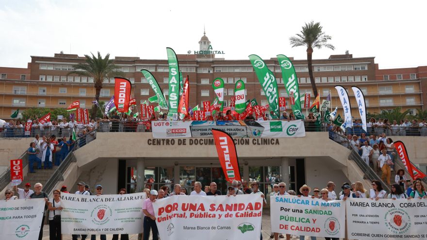 La Junta de Andalucía rebaja a un 4,5% el seguimiento de la huelga en la sanidad pública que los sindicatos elevan al 75%
