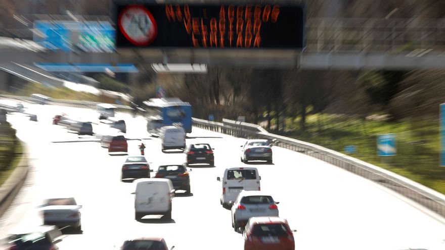 Madrid mantiene perimetradas dieciséis zonas sanitarias y dos municipios