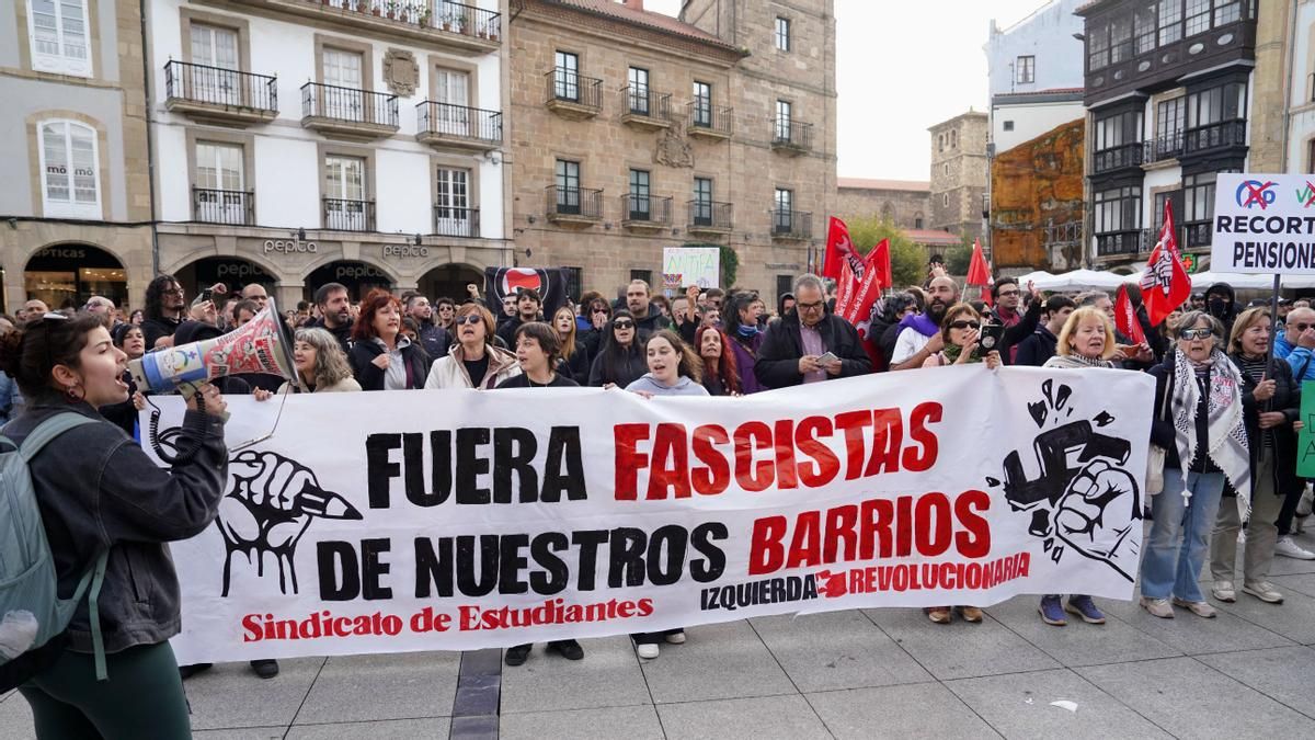 Vox anuncia una querella contra Lastra por no proteger el acto de Abascal y ella le pide que rectifique una "afirmación falsa"