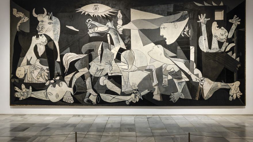 El nuevo director del Reina Sofía cambia la política del museo y permite hacer fotos al 'Guernica'