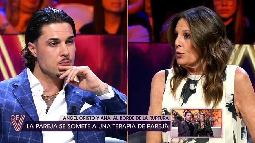 El corte de Carlo Costanzia a Ángela Portero por un tema vetado en 'De Viernes': "Lo impongo yo, ¿te parece?"
