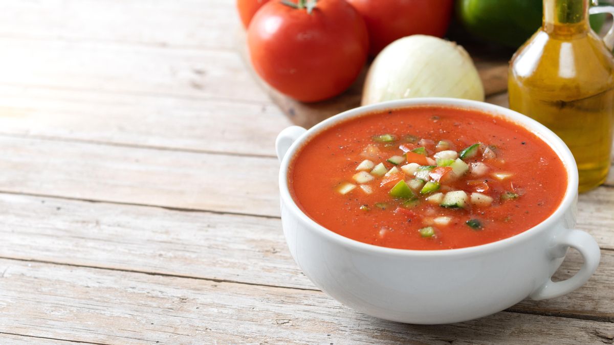Aunque el gazpacho y el salmorejo reinan con justicia, hay toda una serie de platos menos conocidos, pero igualmente deliciosos